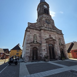 Tag5: Pause bei Kirche